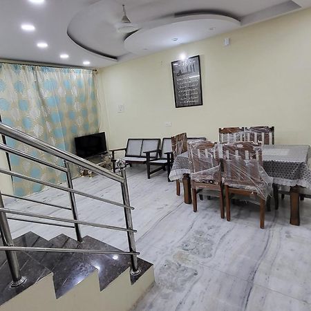 Paramount Cozy Hyderabad Exterior foto